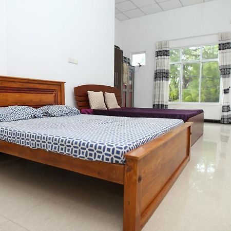 Sujee'S Guest House With Two Bed Rooms 阿努拉德普勒 外观 照片