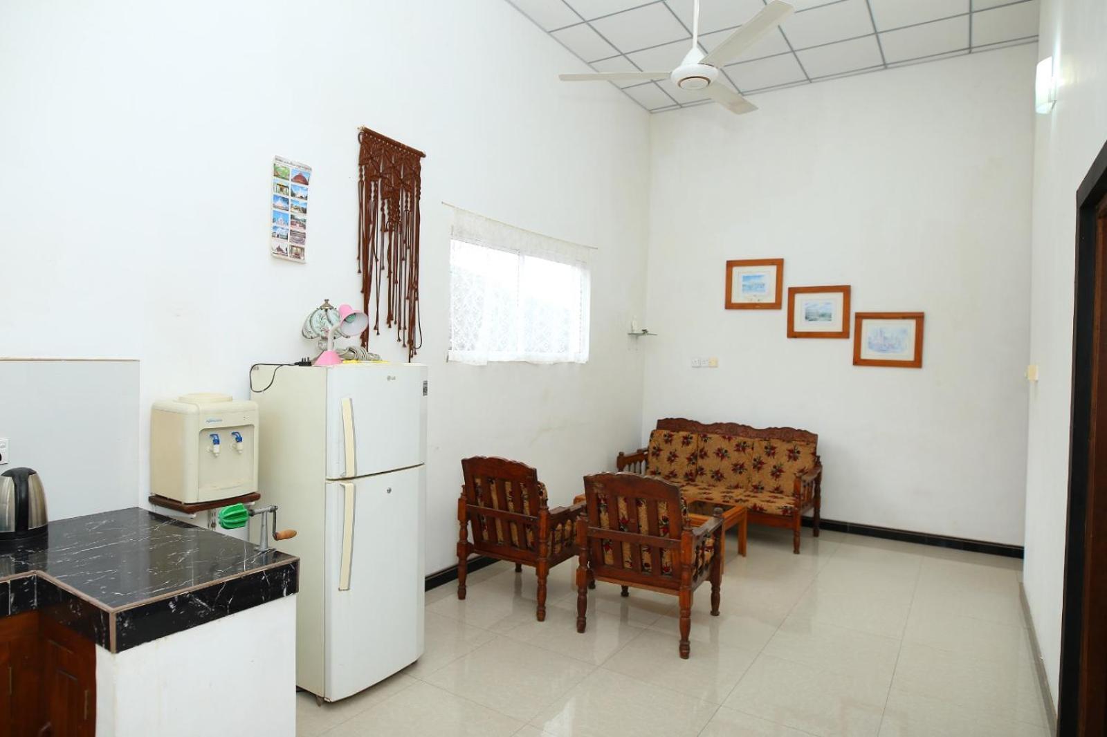 Sujee'S Guest House With Two Bed Rooms 阿努拉德普勒 外观 照片