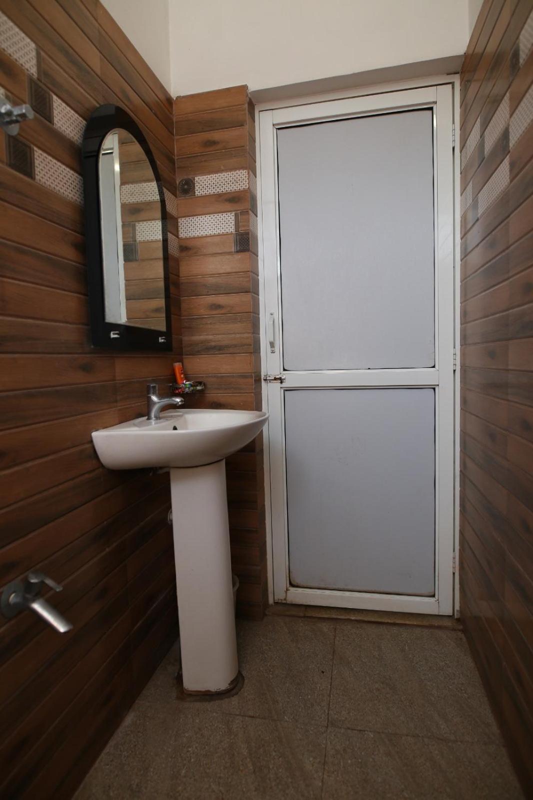Sujee'S Guest House With Two Bed Rooms 阿努拉德普勒 外观 照片