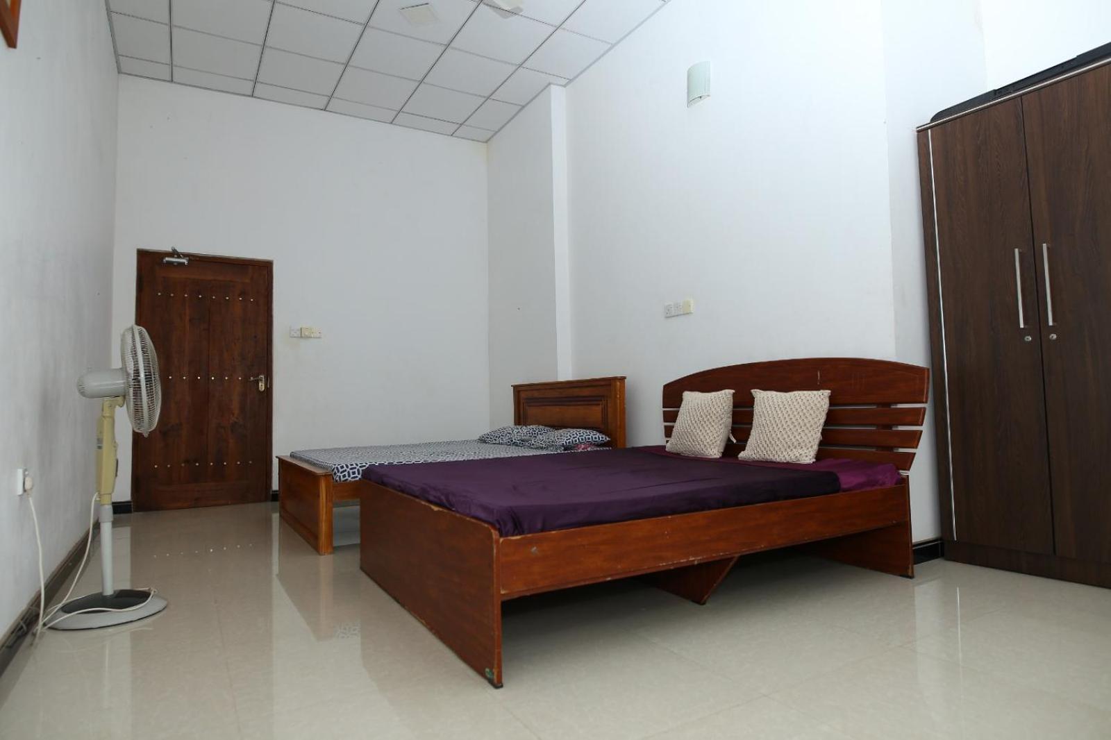 Sujee'S Guest House With Two Bed Rooms 阿努拉德普勒 外观 照片