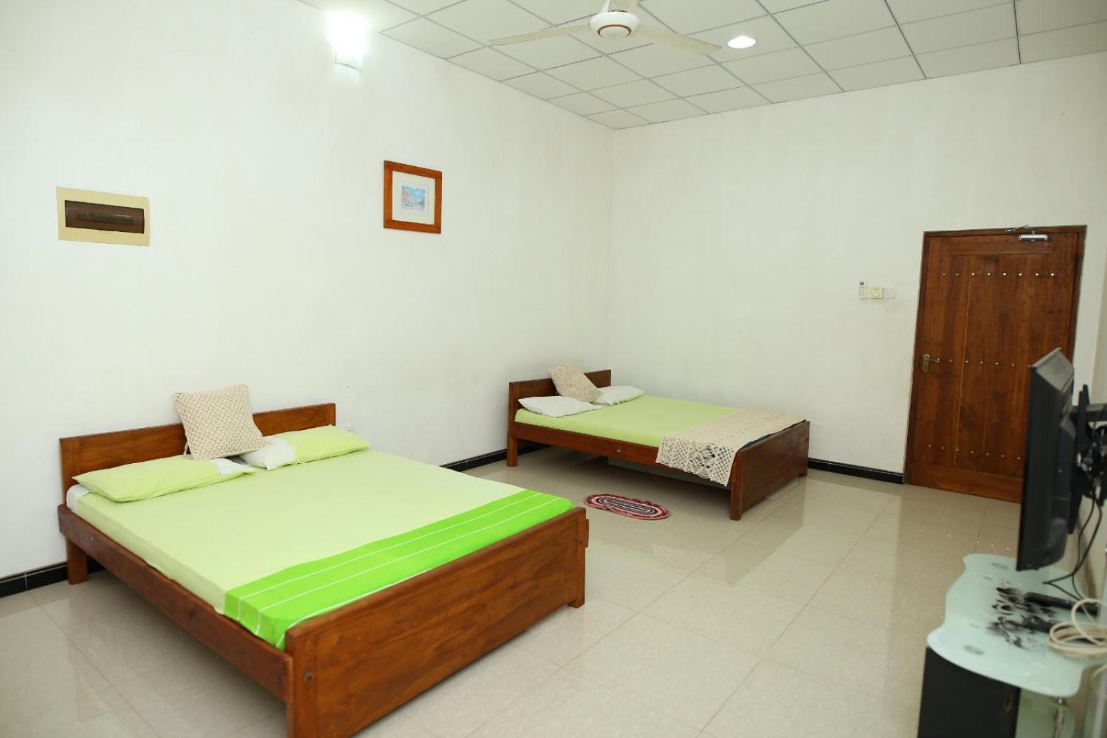Sujee'S Guest House With Two Bed Rooms 阿努拉德普勒 外观 照片