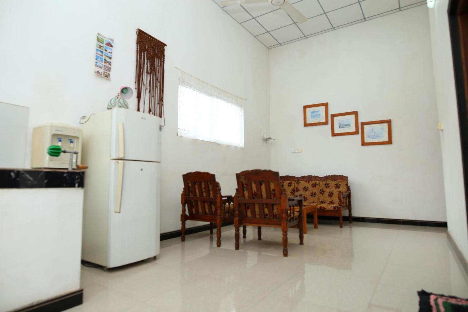 Sujee'S Guest House With Two Bed Rooms 阿努拉德普勒 外观 照片